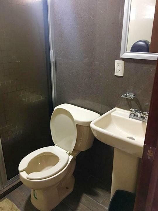 Hotel Acuario En Ocotlan Bagian luar foto